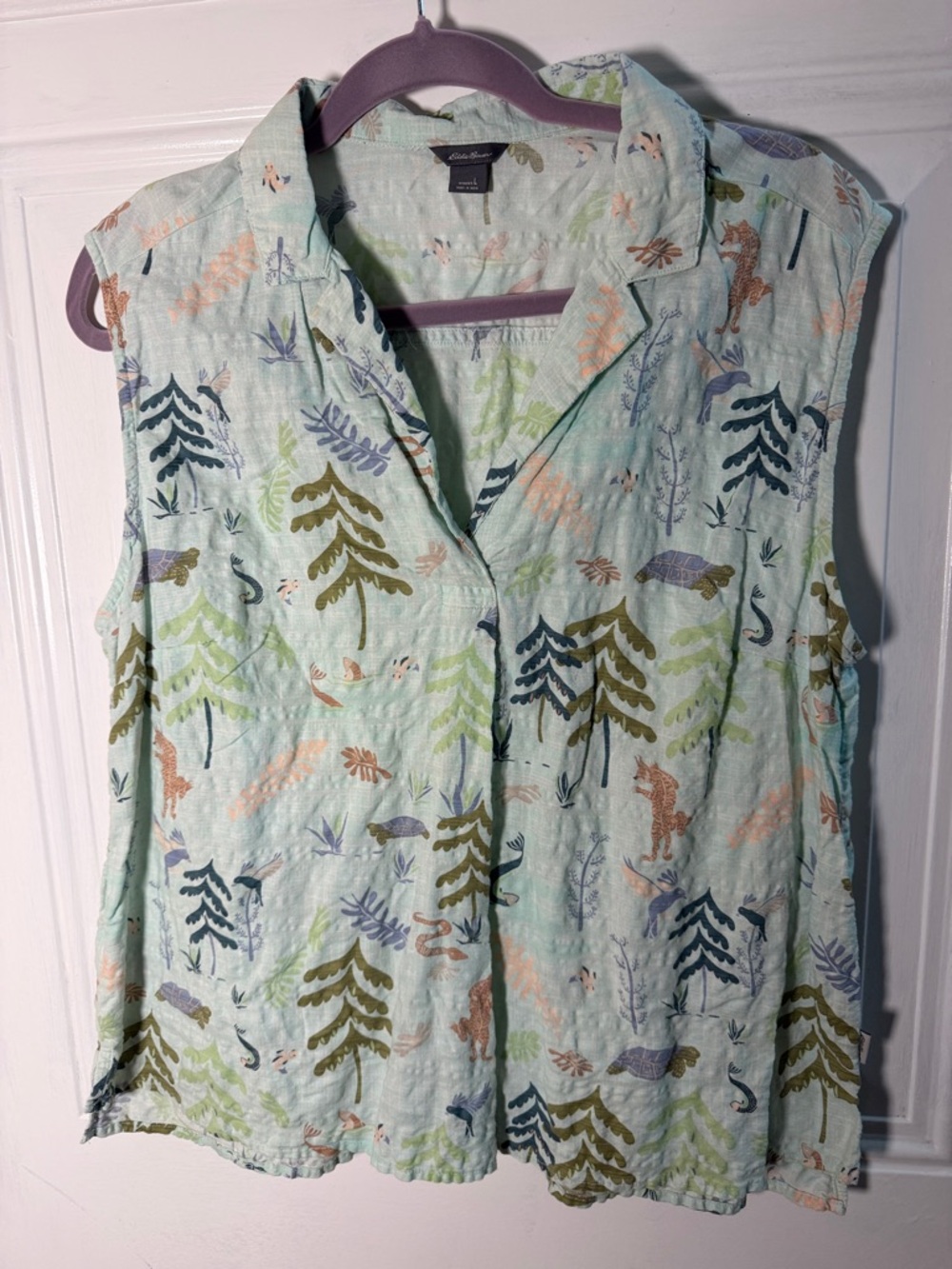 Eddie Bauer Mint Green Sleeveless Button-Up Tank with Woodland Print